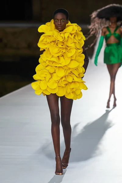 Look 66